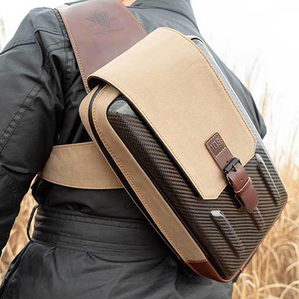 FactoryM 109 Carbon Sling Bag