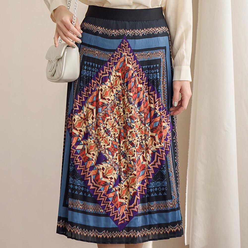 Madam Grace Multi-Point Pleats Skirt
