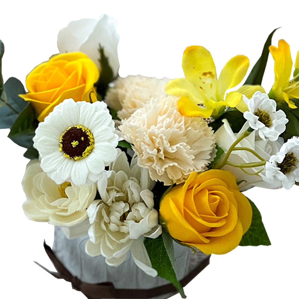  Soap Flower Carnations Center Piece  M (White Yellow)