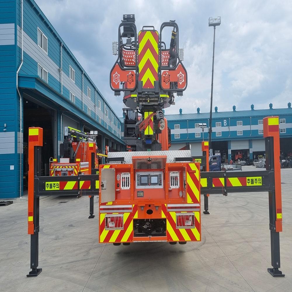 Jinwoo SMC Firefighting aerial ladder vehicle Telescopic boom type(32M)