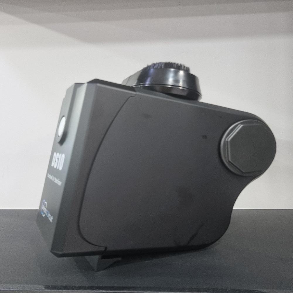 Escalator handrail UV sterilizer