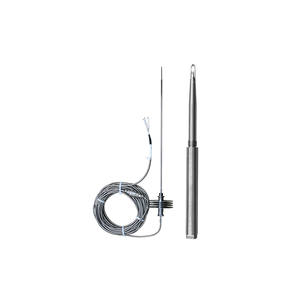 Gas turbin temperature sensor with thermowell