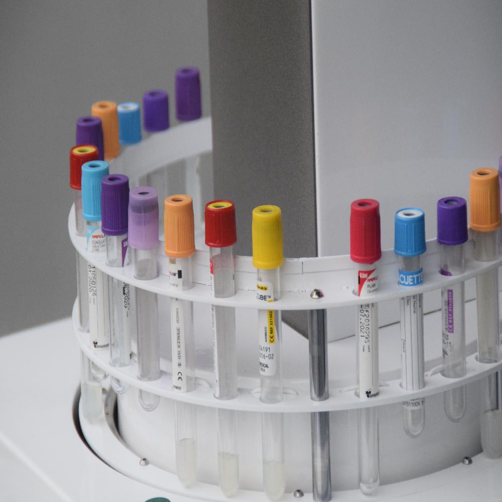 Decapper for blood collection tube